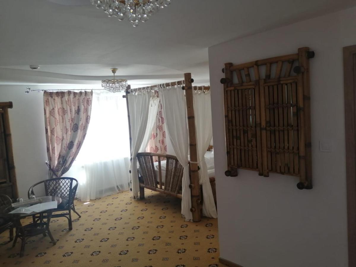 Pensiunea Rosenau Rîşnov Екстериор снимка